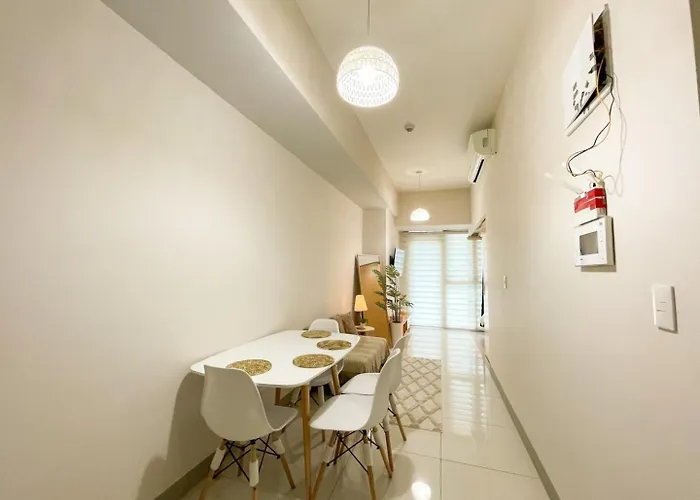 Elegant Bgc Across Mitsukoshi Mall #upt27p Holiday home