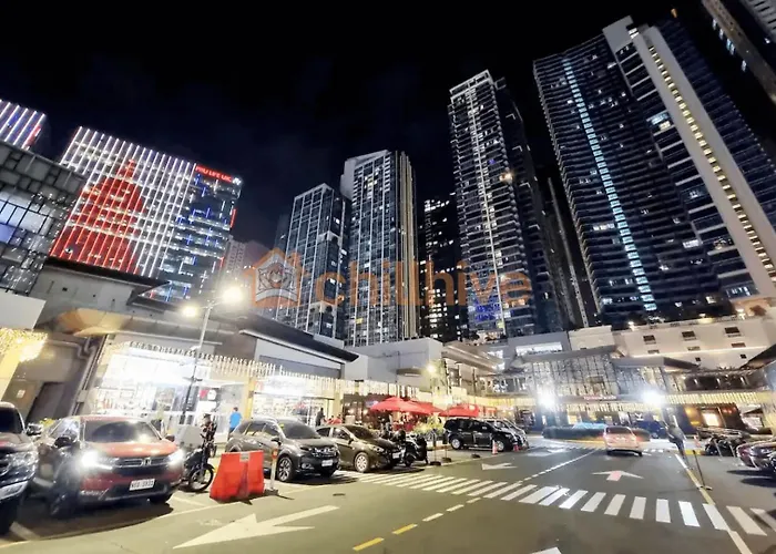 Elegant Bgc Across Mitsukoshi Mall #upt27p * Manila