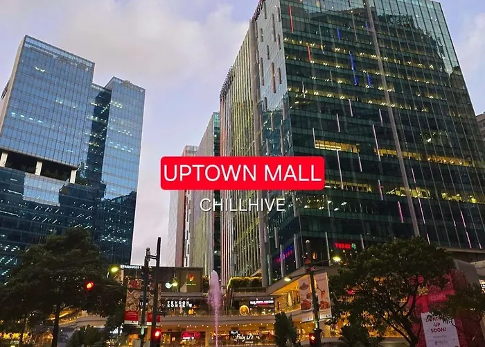 Holiday home Elegant Bgc Across Mitsukoshi Mall #upt27p Manila