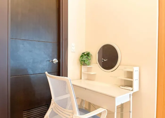 Elegant Bgc Across Mitsukoshi Mall #upt27p Holiday home *